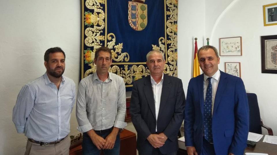 El Real Betis Energía Plus y el Ayuntamiento de Olivares cierran un nuevo convenio deportivo