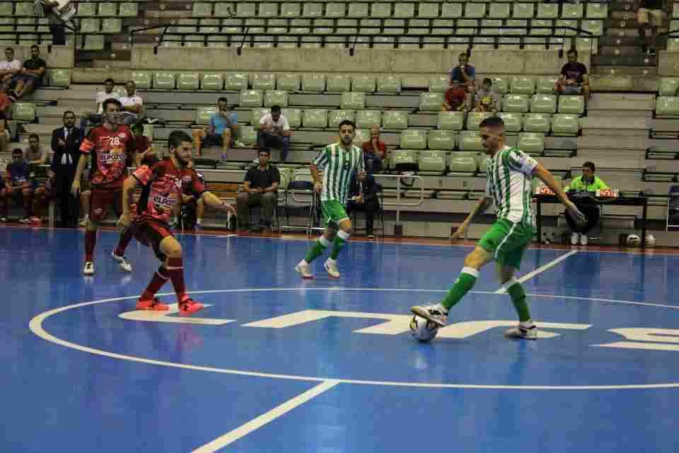 CRÓNICA | Un punto que sabe a oro (2-2)