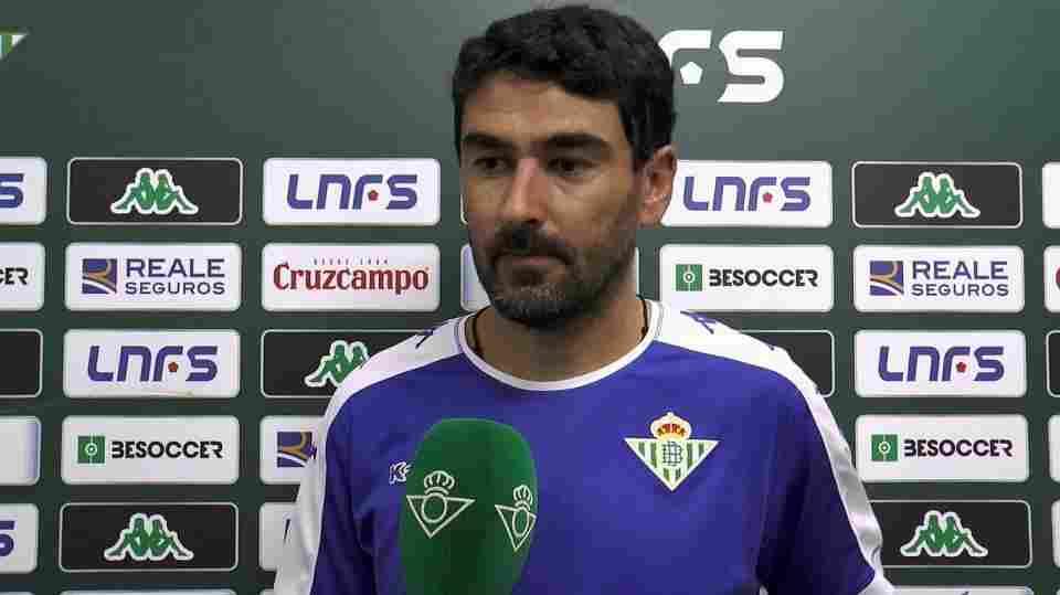 Daniel Ibañes: "Tenemos que seguir peleando e intentar no salir de los puestos de arriba"