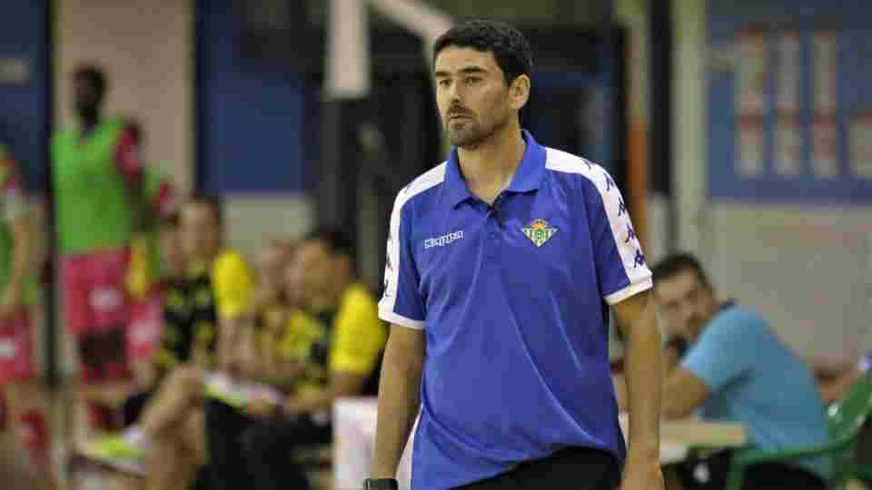 Daniel Ibañes: "Jugando así es difícil perder un partido"