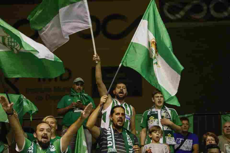 El Real Betis Energía Plus se suma a la gran maratón de donación de sangre prenavideño