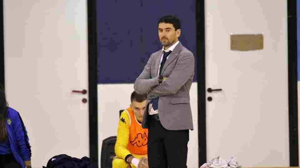 Daniel Ibañes: "Lo importante son los tres puntos, la portería a cero y seguir peleando arriba"