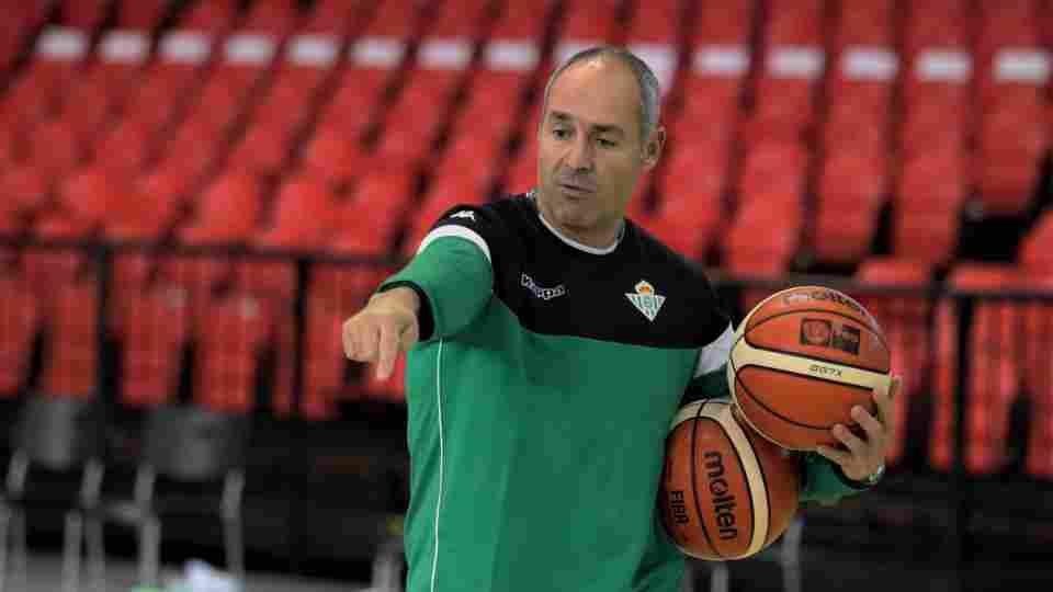 Curro Segura atenderá a los medios mañana en la previa del duelo ante Palencia