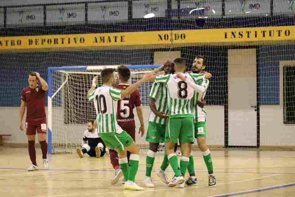CRÓNICA | Borrachera de goles y vuelta al coliderato (8-2)
