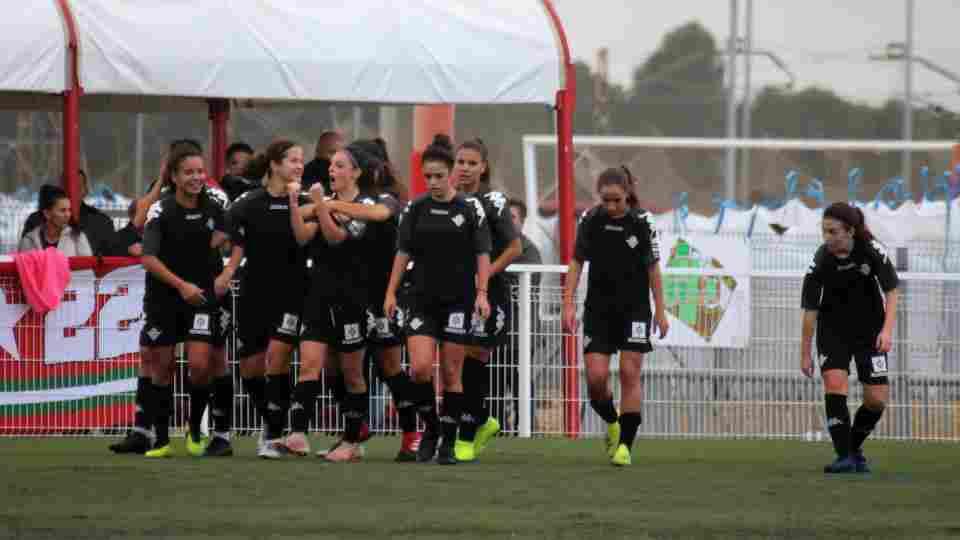 Doblete de derbis en el pleno de victorias de la cantera del Real Betis Féminas
