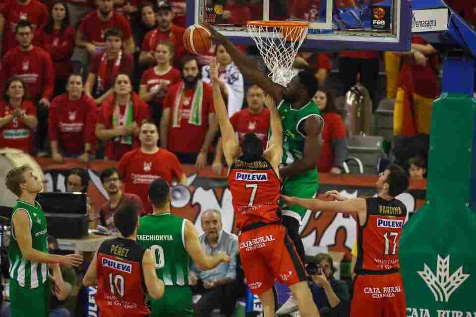CRÓNICA | El derbi se tiñe de verdiblanco (60-81)