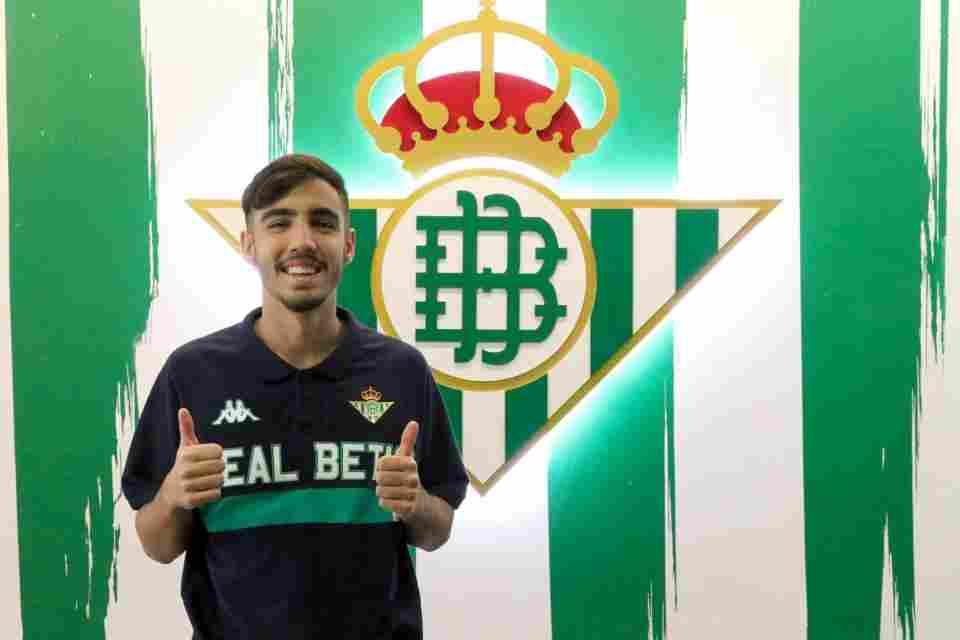 Abreu renueva con el Real Betis