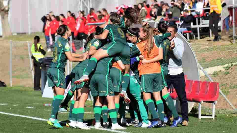 CRÓNICA | Supremacía verdiblanca en el Gran Derbi femenino (2-3)