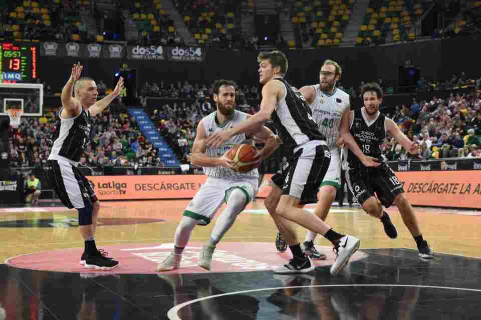 CRÓNICA | Una negra segunda parte deja la victoria en Miribilla (98-68)