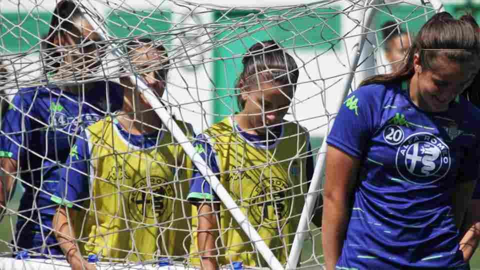 El Real Betis Féminas regresa mañana a los entrenamientos