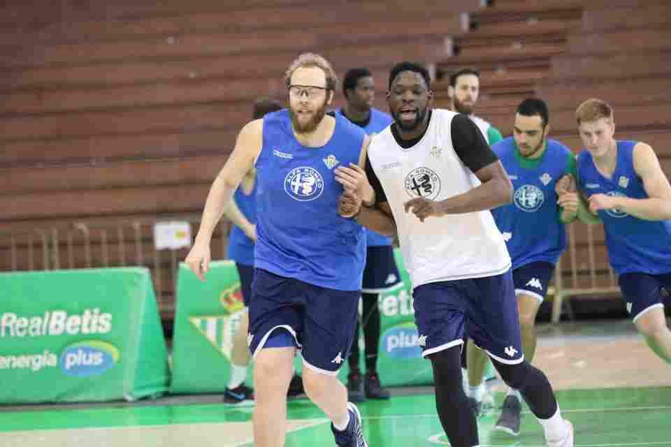 Entrenamiento en San Pablo con la ausencia de Tobias Borg
