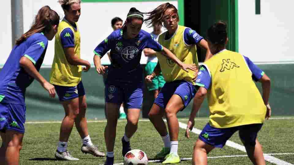 El Real Betis Féminas trabaja esta semana sin sus cuatro internacionales