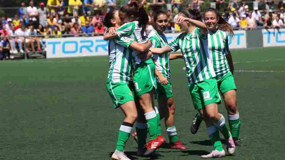 Un paso más hacia el ascenso y una victoria para cerrar un gran año