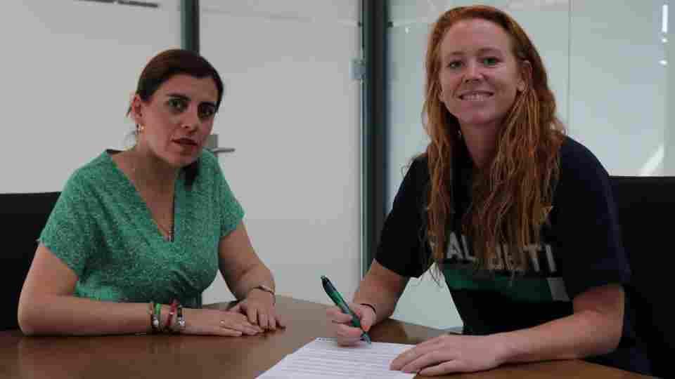 Emily Dolan renueva por el Betis Féminas por dos temporadas