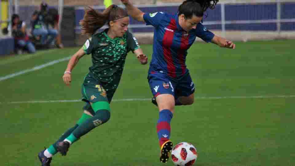 Clau Blanco comunica al Club su decisión de no seguir en el Real Betis Féminas