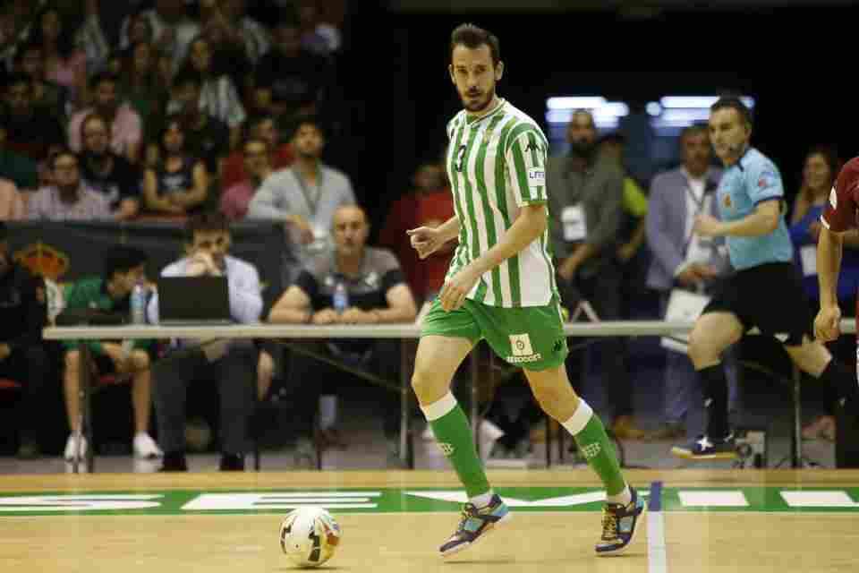 Borja Blanco: "Soy muy feliz sintiendo los colores del Betis"