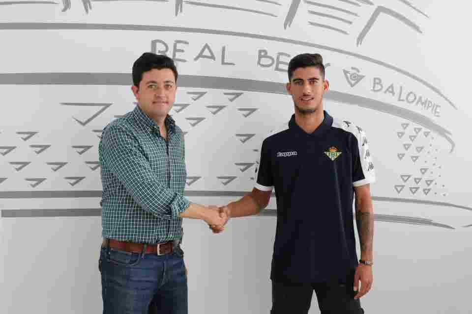 Calderón renueva con el Real Betis