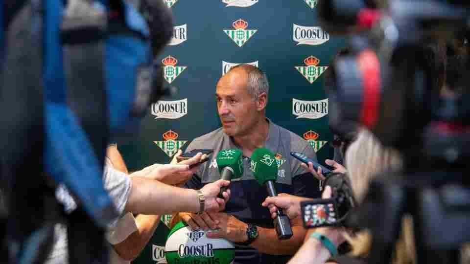 Curro Segura: "Estamos muy contentos de que un sponsor como Coosur se una a nosotros"