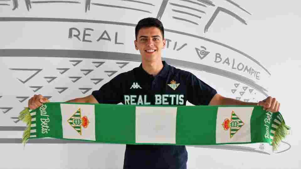 El filial del Real Betis Futsal renueva a Raúl Jiménez para la próxima temporada