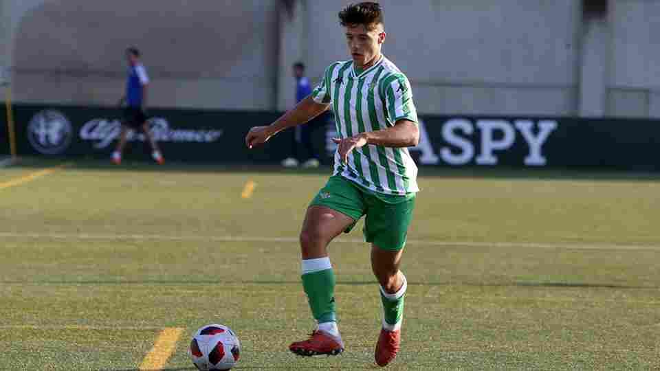 El Real Betis y el Mérida AD acuerdan la cesión de Adrián Tellado