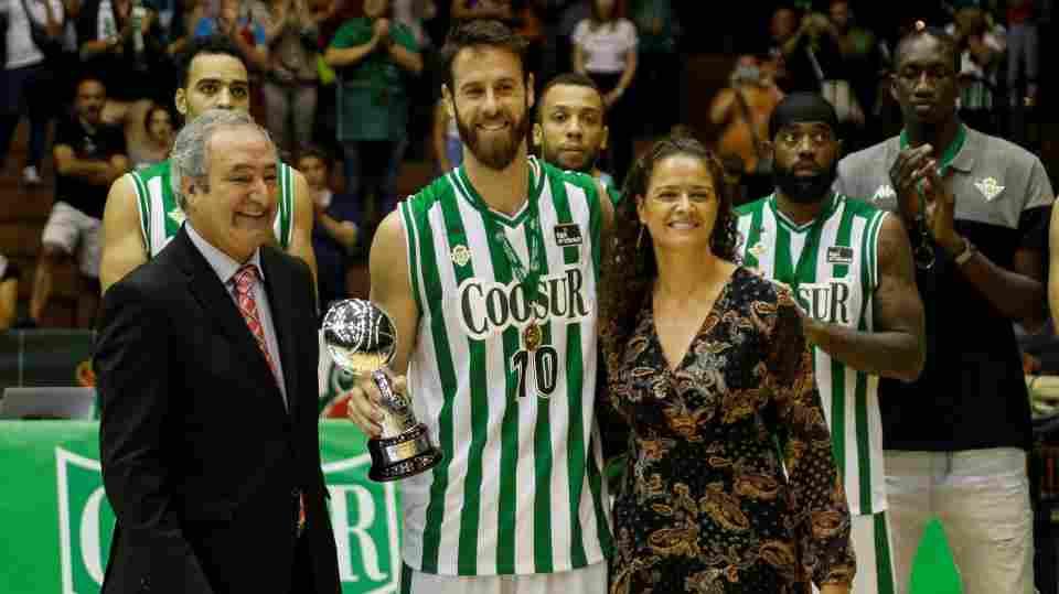 Pablo Almazán: "El equipo se sacrifica y pelea cada balón"