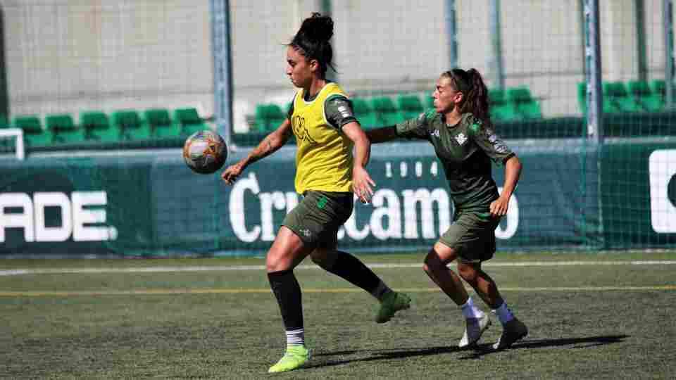 Primer entrenamiento semanal con numerosas ausencias
