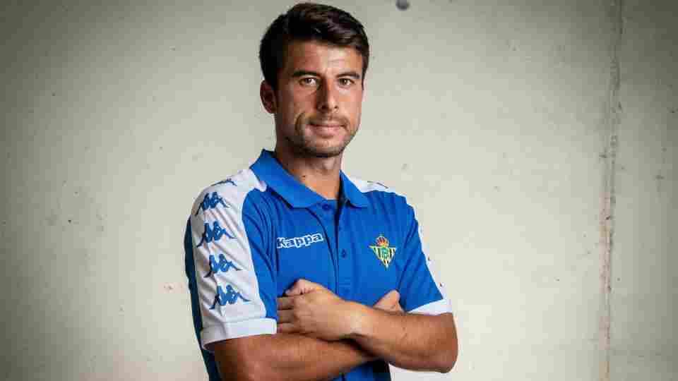 Rubén Gil sustituye a Antonio Sevillano como entrenador del Alevín D