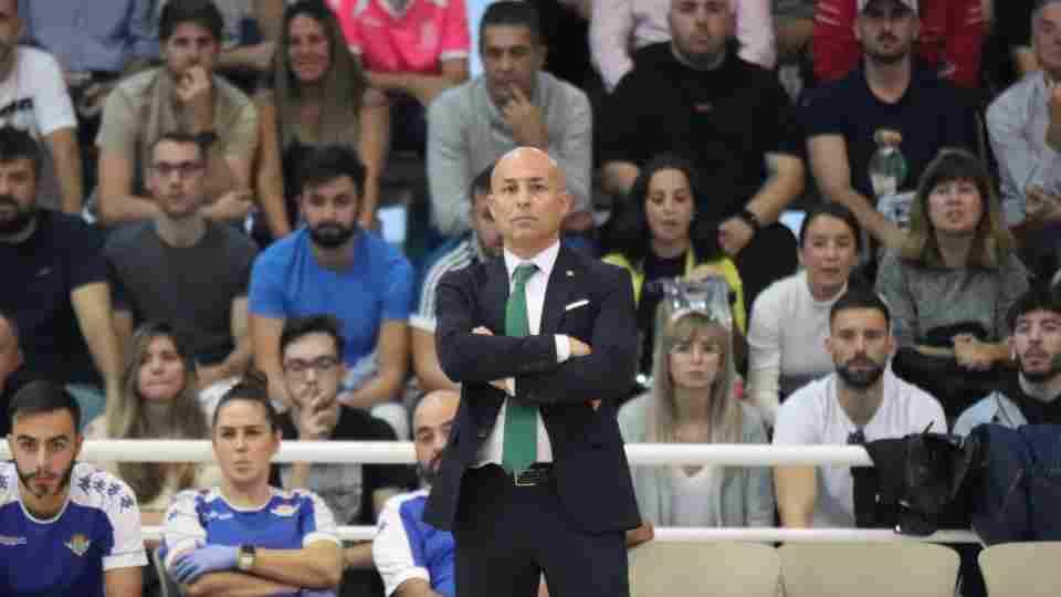 Juanito: "Tenemos que corregir nuestra manera de entrar en los partidos"
