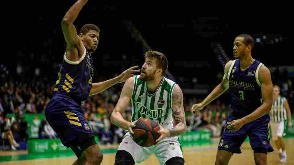 CRÓNICA | Derrota ante el líder (64-84)