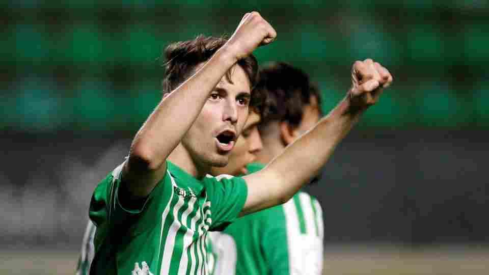 CRÓNICA | Póker de Raúl para despedir el año con una victoria (4-3)