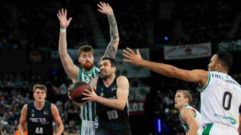 CRÓNICA | Nadar, nadar y ahogarse en la orilla (75-69)