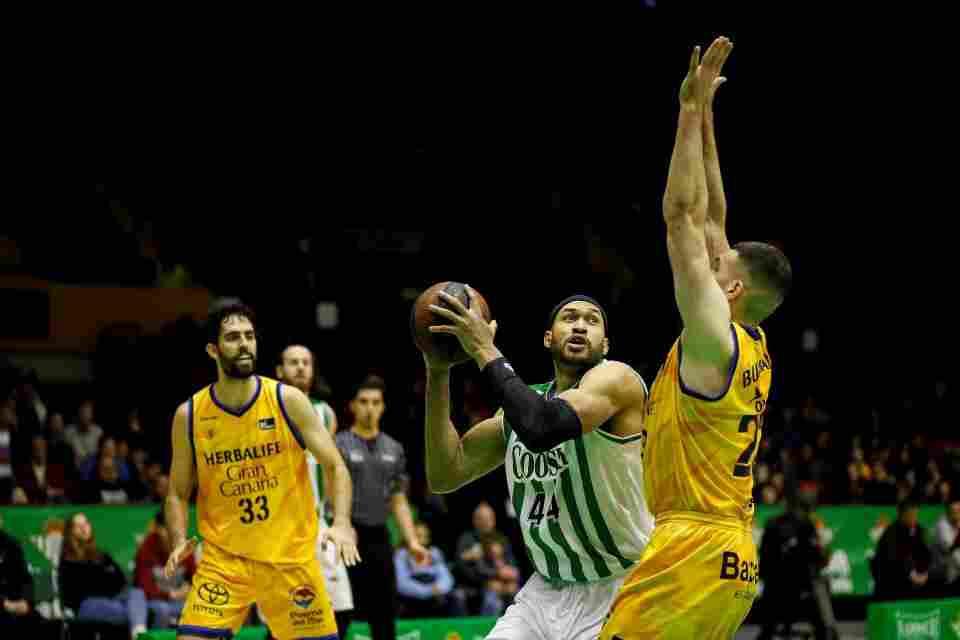 CRÓNICA | Un premio merecido en otro final de infarto (82-81)