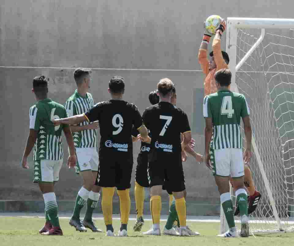 El Real Betis y el Córdoba CF acuerdan la cesión de Fernando