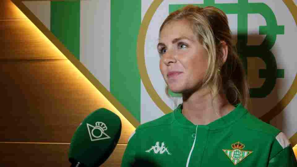 Anna: "Siempre he querido jugar en este Club"