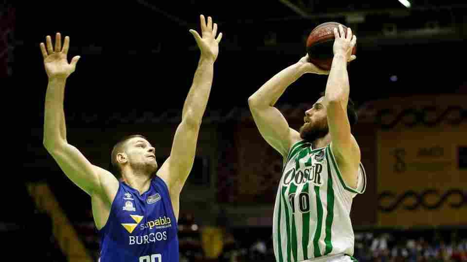 Almazán: "El equipo y la afición se merecían una victoria así"