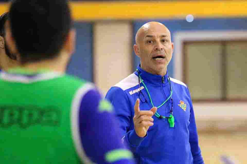 Juanito: “Es uno de esos partidos en los que necesitamos más que nunca a nuestra afición”