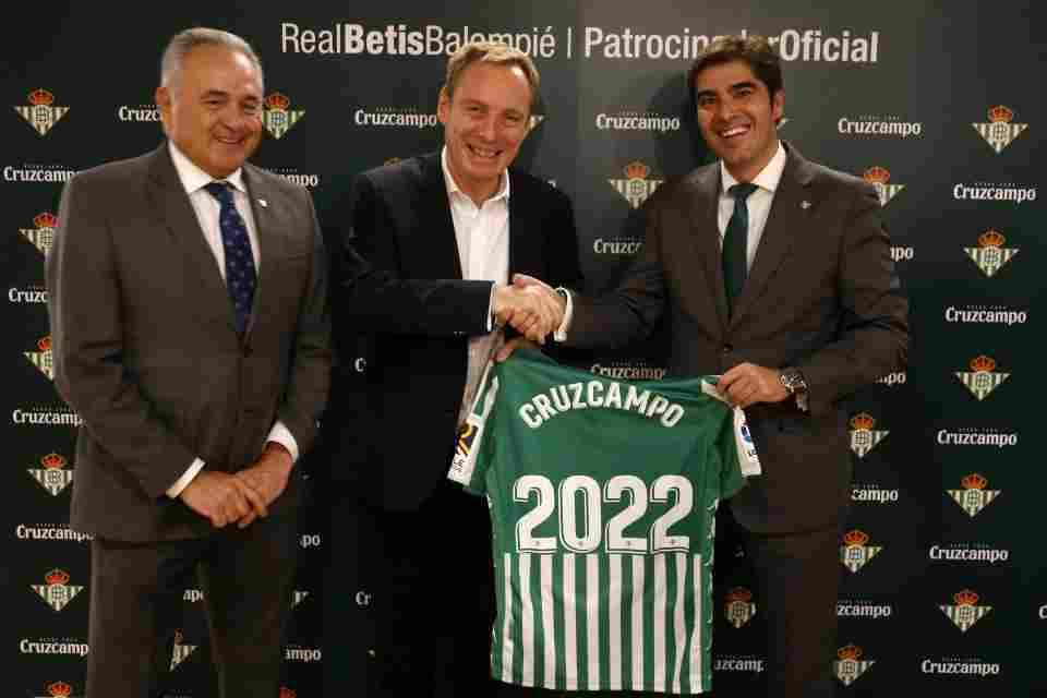 Cruzcampo y el Real Betis celebran 50 años juntos