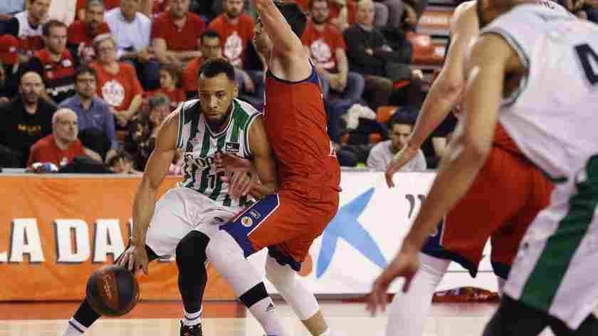 CRÓNICA | Enchufados (74-84)