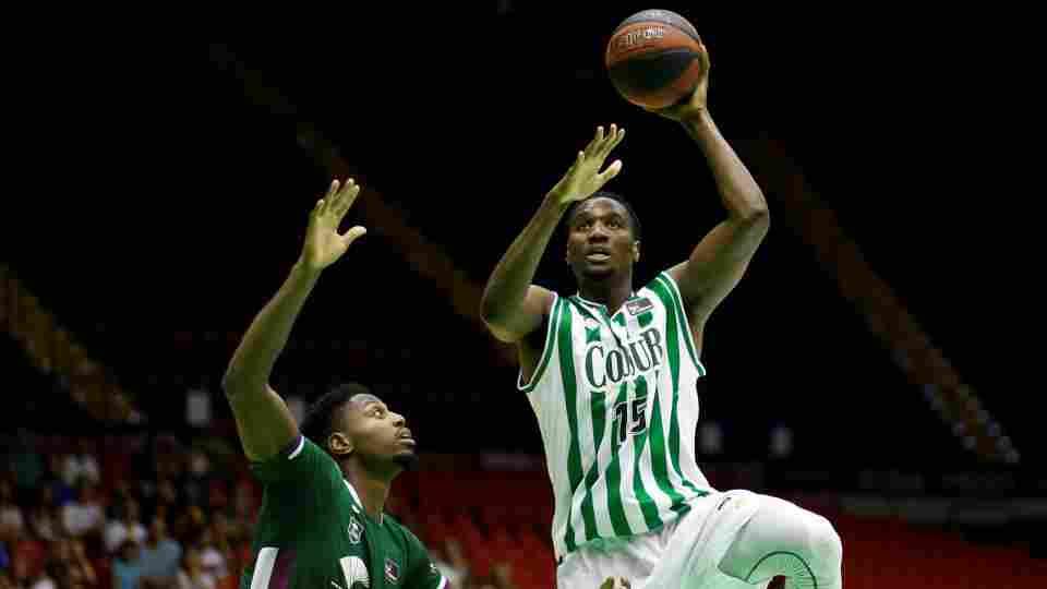 Ebuka Izundu deja de ser jugador del Coosur Real Betis