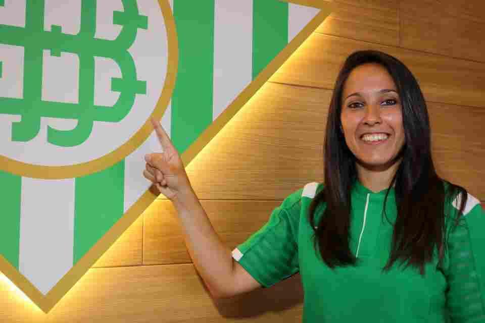 Mari Paz Vilas: "Quiero devolver la confianza que el Club ha depositado en mí"