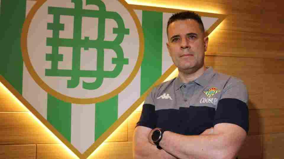 Antonio Pérez Caínzos se incorpora al Coosur Real Betis como nuevo entrenador ayudante