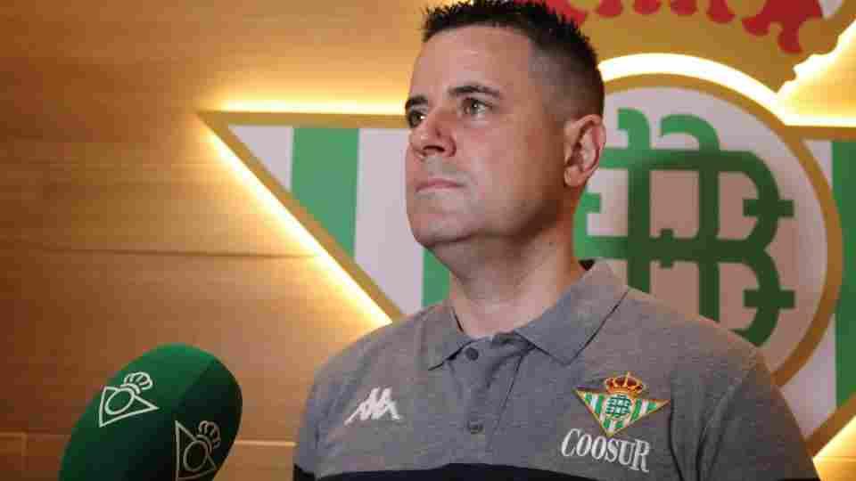 Antonio Pérez: "Estoy muy agradecido por la confianza que el Club puso en mí"