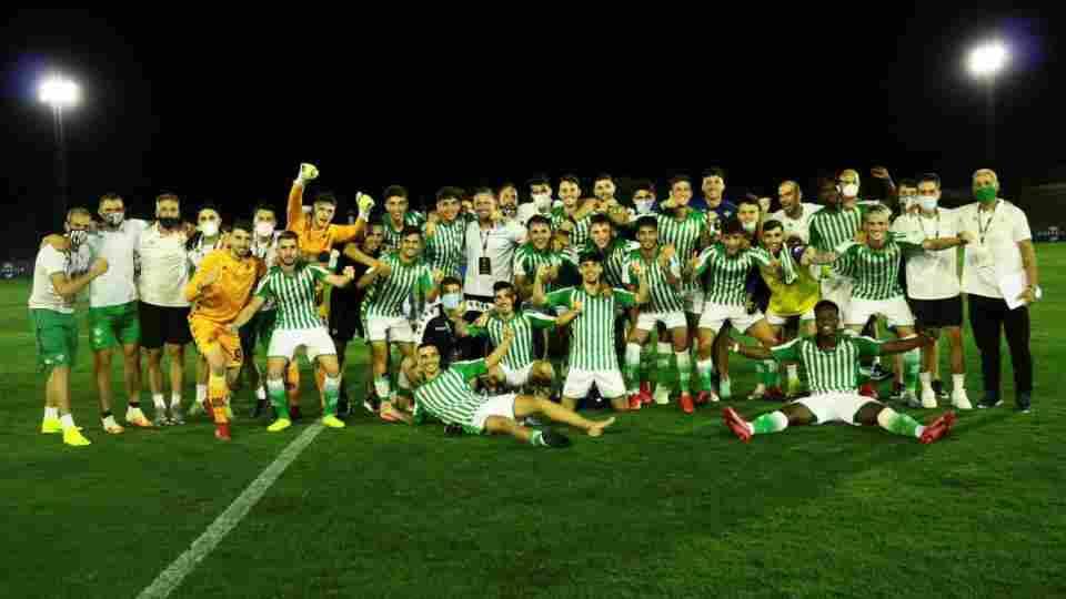 CRÓNICA | El Betis Deportivo regresa a Segunda B por la puerta grande (4-1)