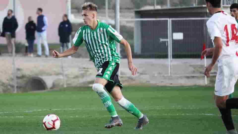 Nico Conesa se marcha cedido a la SCR Peña Deportiva