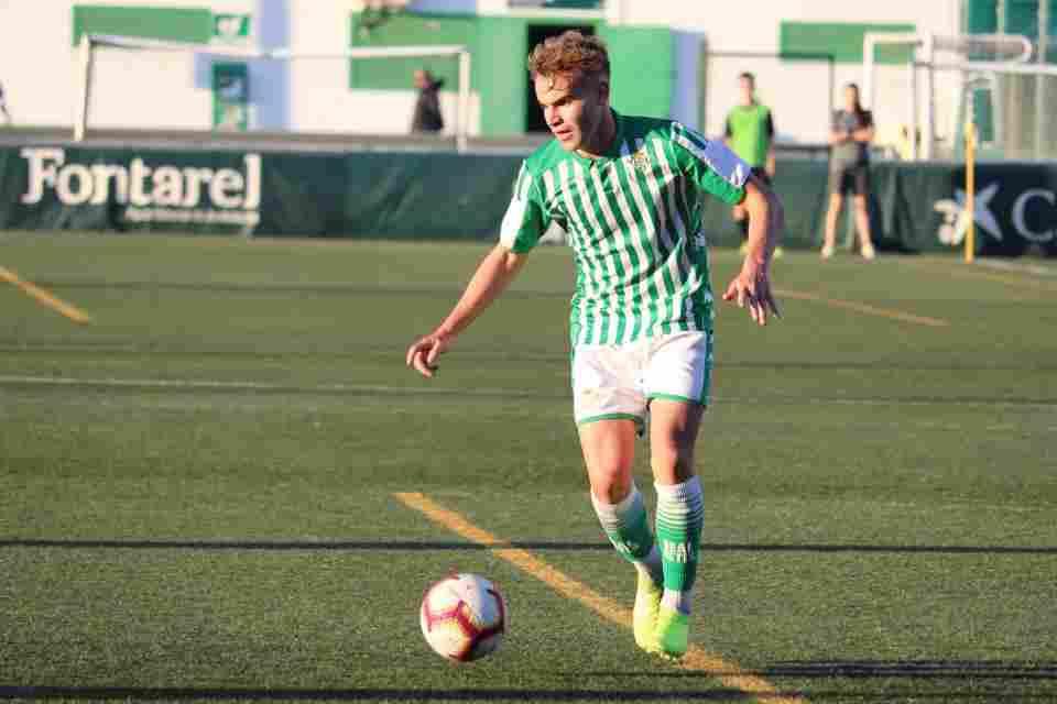 Nil Garrido se marcha cedido al Orihuela CF