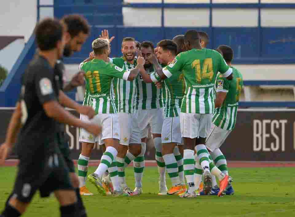 CRÓNICA | El Real Betis se impone al Granada CF (3-2)
