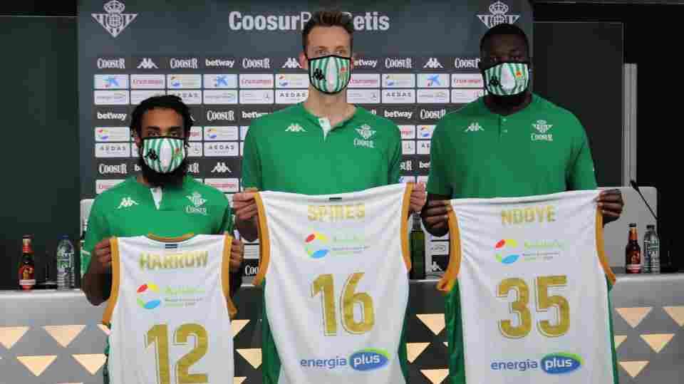 El Coosur Real Betis presenta a Harrow, Spires y Ndoye