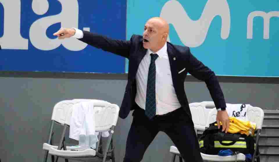 Juanito: “El resultado ha sido excesivo para los méritos que ha hecho el equipo”