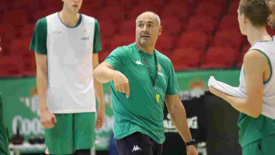 Curro Segura: "Vamos con la máxima ambición para intentar ganar en una cancha muy complicada"
