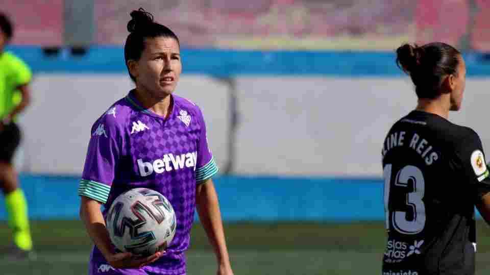 Bea Parra: “Tenemos que dejar de buscar excusas y centrarnos en hacer nuestro trabajo bien"
